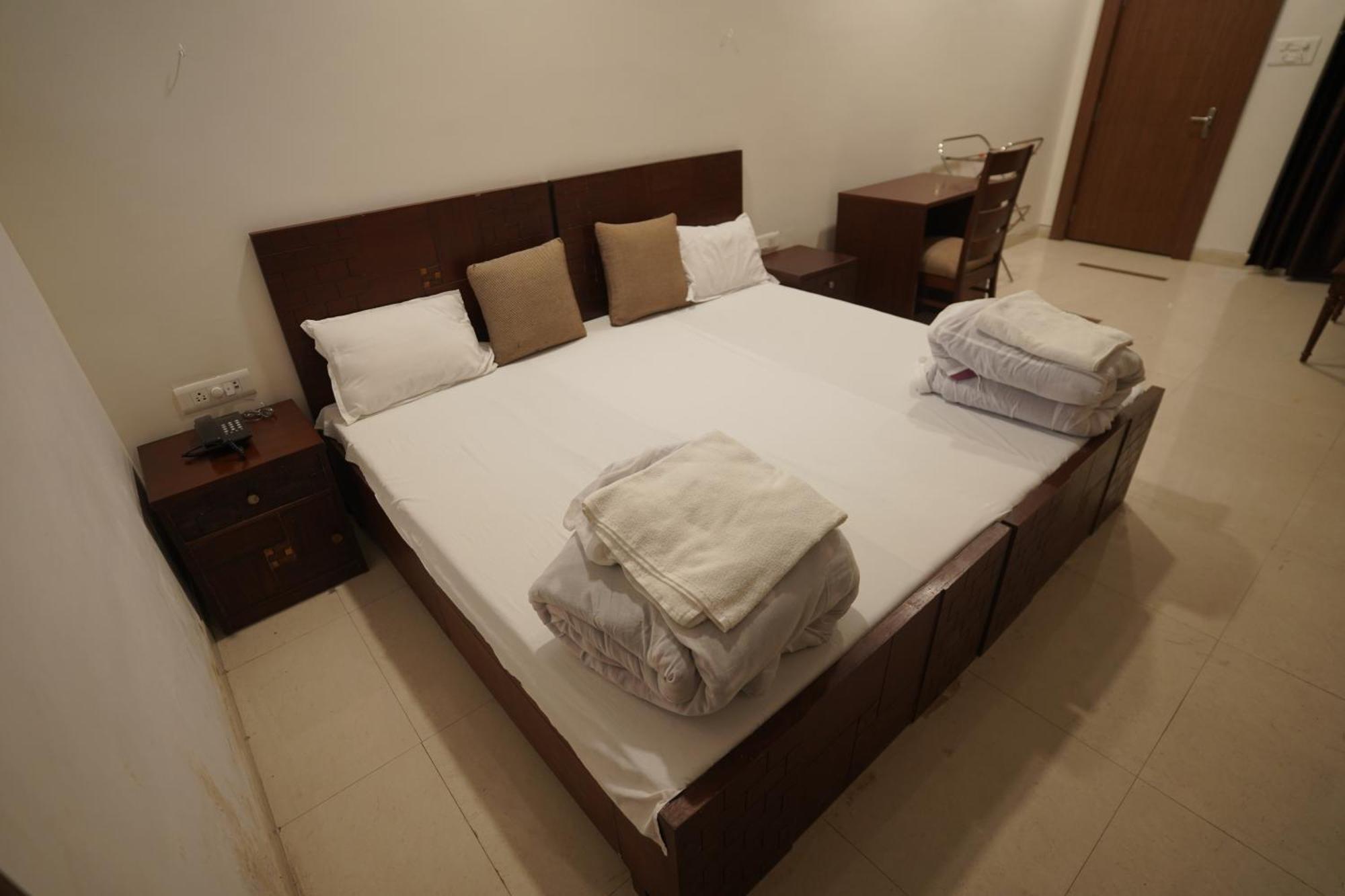 Hotel Narmada Vatika Jabalpur Exterior foto