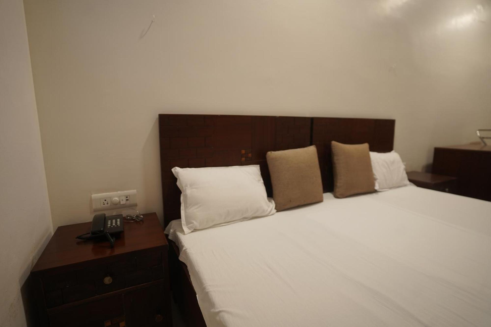 Hotel Narmada Vatika Jabalpur Exterior foto
